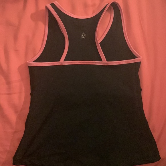 Outlive Zone Athietici Athletic Top - Picture 4 of 4